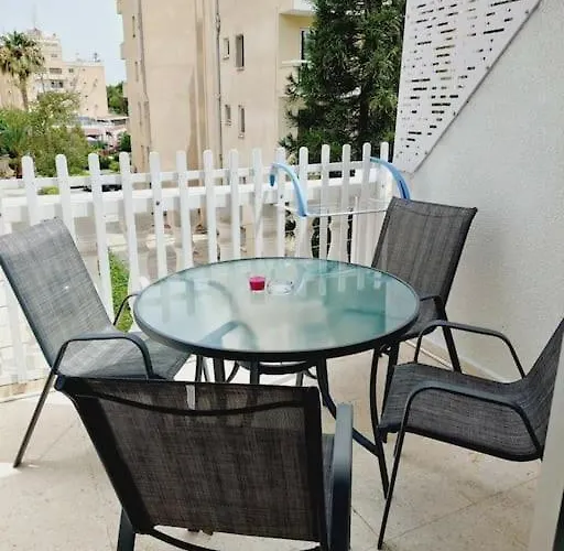 άνετο παραλιακό μακενζι *