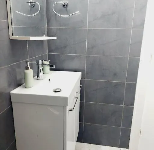 άνετο παραλιακό μακενζι * Larnaka