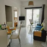 άνετο παραλιακό μακενζι * Larnaca